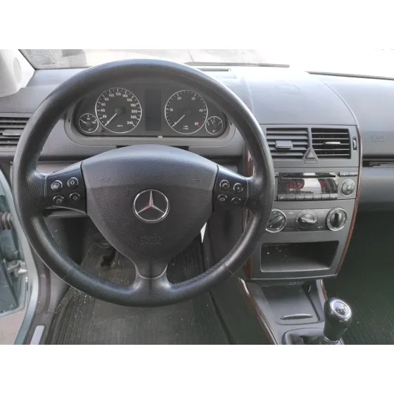 MERCEDES CLASE A (W169) '2004 2.0 CDI CAT VERDE OLIVA