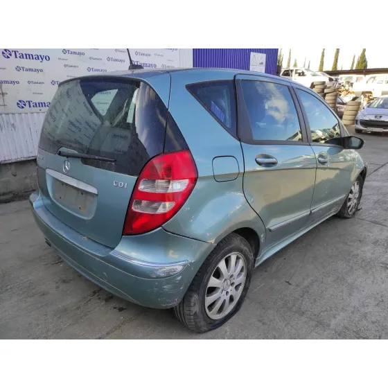 MERCEDES CLASE A (W169) '2004 2.0 CDI CAT VERDE OLIVA