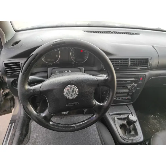 VOLKSWAGEN PASSAT VARIANT (3B6) '2003 * NEGRO