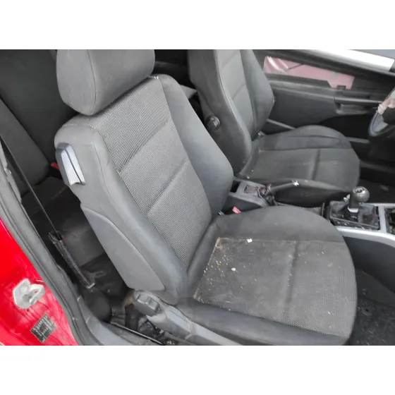 OPEL ASTRA GTC '2006 1.7 16V CDTI ROJO