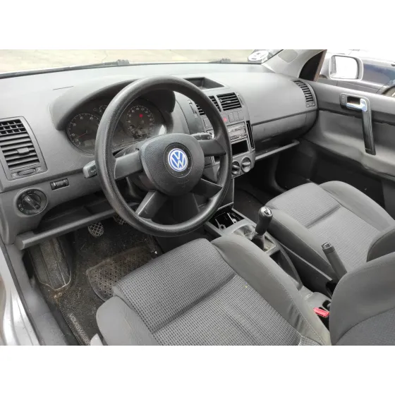 VOLKSWAGEN POLO (9N1) '2003 1.4 16V PLATA
