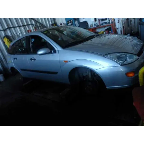 FORD FOCUS BERLINA (CAK) '2001 1.6 16V CAT PLATA