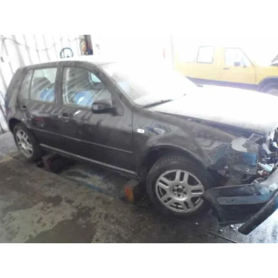 VOLKSWAGEN GOLF IV BERLINA (1J1) '2001 1.9 TDI NEGRO
