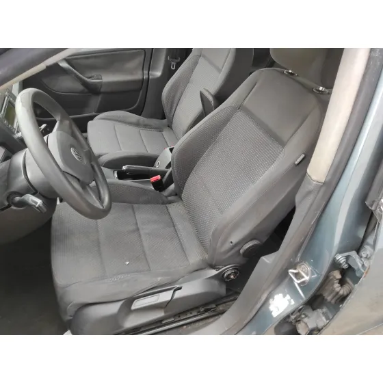 VOLKSWAGEN JETTA (1K2) '2006 1.9 TDI PLATA