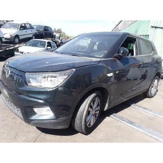 SSANGYONG TIVOLI '2017 PREMIUM 4X2 NEGRO