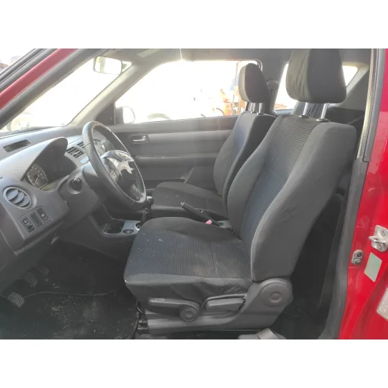 SUZUKI SWIFT BERLINA (MZ) '2009 * ROJO