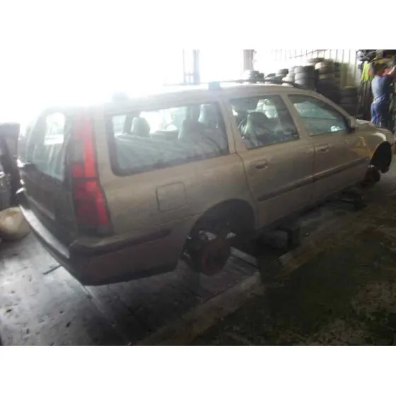 VOLVO V70 FAMILIAR '2002 2.4 20V TURBO CAT GRIS