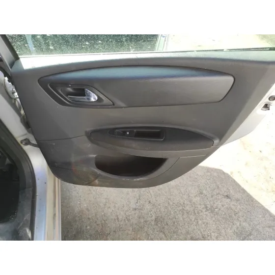 CITROEN C4 BERLINA '2007 1.6 HDI CAT (9HY / DV6TED4) PLATA