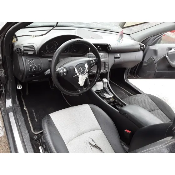 MERCEDES CLASE C (W203) SPORTCOUPE '2005 2.2 CDI CAT NEGRO