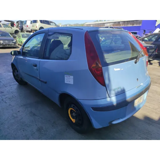 FIAT PUNTO BERLINA (188) '2001 1.2 16V CAT AZUL CIELO