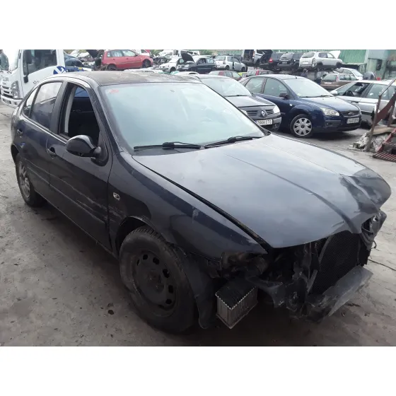 SEAT LEON (1M1) '2002 1.9 TDI NEGRO
