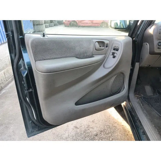 Chrysler VOYAGER IV (RG, RS) 2004