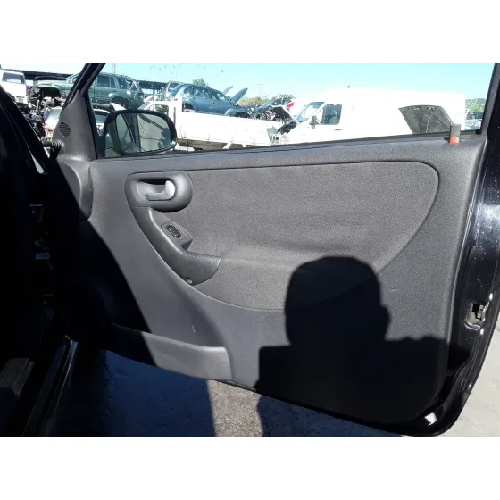 OPEL CORSA C '2003 1.2 16V CAT (Z 12 XE / LW4) NEGRO