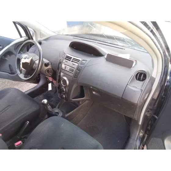 TOYOTA YARIS '2009 1.3 16V CAT NEGRO