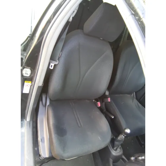TOYOTA YARIS '2009 1.3 16V CAT NEGRO