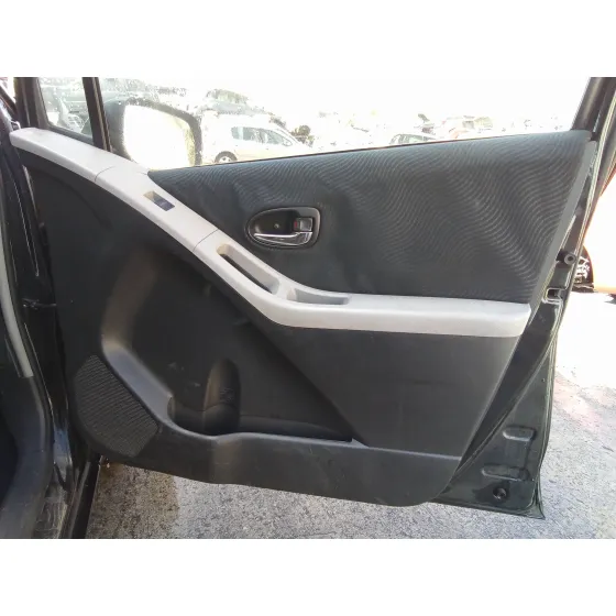 TOYOTA YARIS '2009 1.3 16V CAT NEGRO