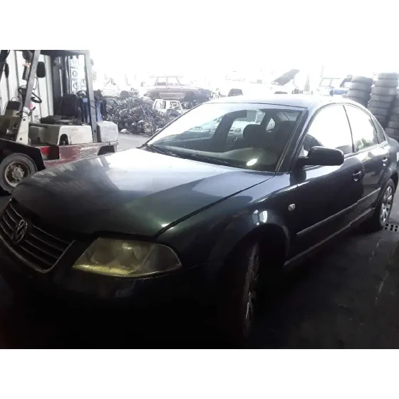 VOLKSWAGEN PASSAT BERLINA (3B3) '2003 TRENDLINE AZUL