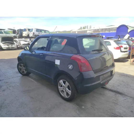 SUZUKI SWIFT BERLINA (MZ) '2008 * NEGRO