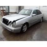 MERCEDES-BENZ CLASE E (W210) BERLINA DIESEL MERCEDES CLASE E (W210) BERLINA DIESEL '2016 2.2 CDI 16V CAT PLATA 1995
