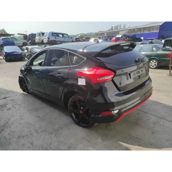 FORD FOCUS LIM. '2017 BLACK&RED NEGRO