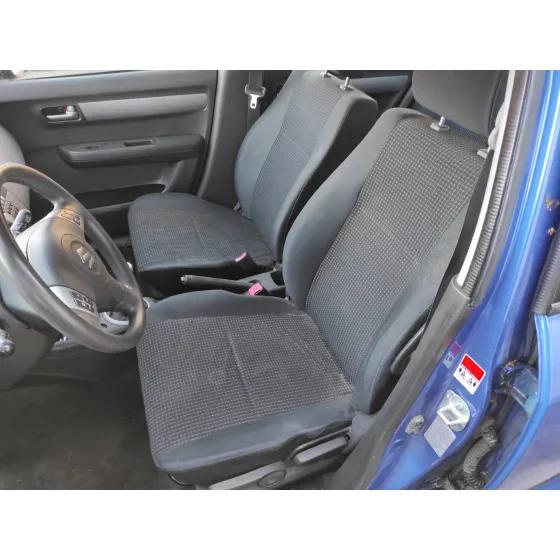 SUZUKI SWIFT BERLINA (MZ) '2006 * AZUL