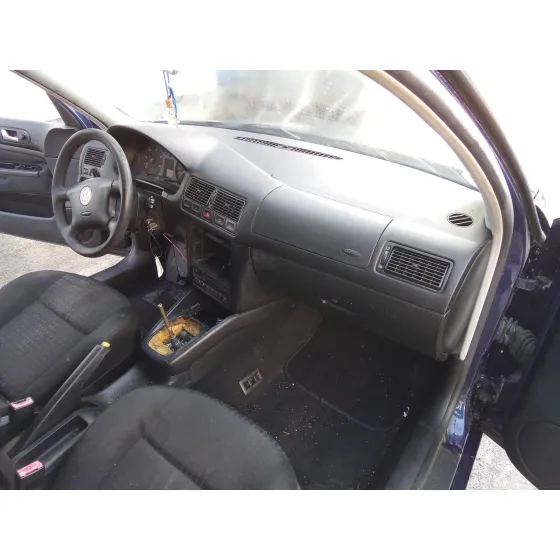VOLKSWAGEN GOLF IV BERLINA (1J1) '2002 1.9 TDI AZUL MARINO