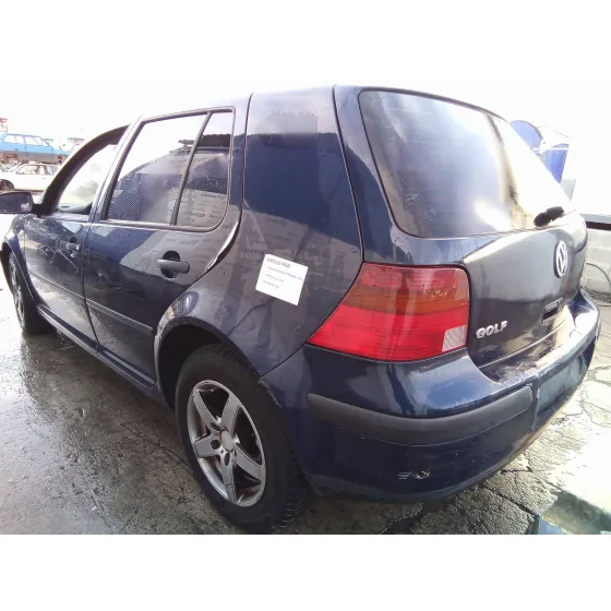 VOLKSWAGEN GOLF IV BERLINA (1J1) '2002 1.9 TDI AZUL MARINO