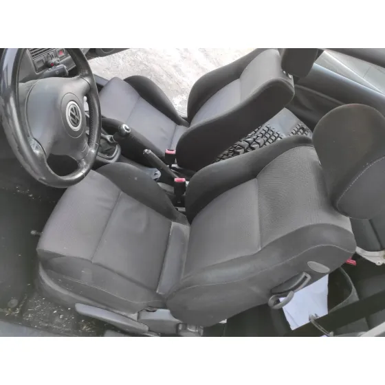 VOLKSWAGEN GOLF IV BERLINA (1J1) '2001 1.9 TDI NEGRO