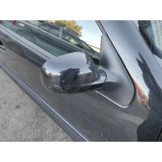VOLKSWAGEN GOLF IV BERLINA (1J1) '2001 1.9 TDI NEGRO