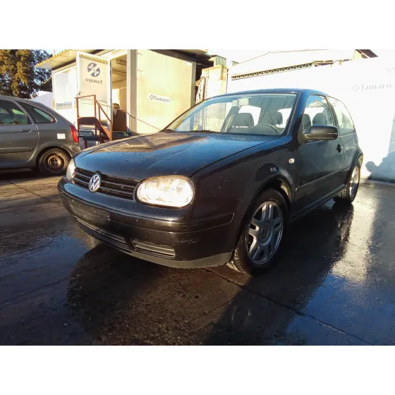 VOLKSWAGEN GOLF IV BERLINA (1J1) '2001 1.9 TDI NEGRO
