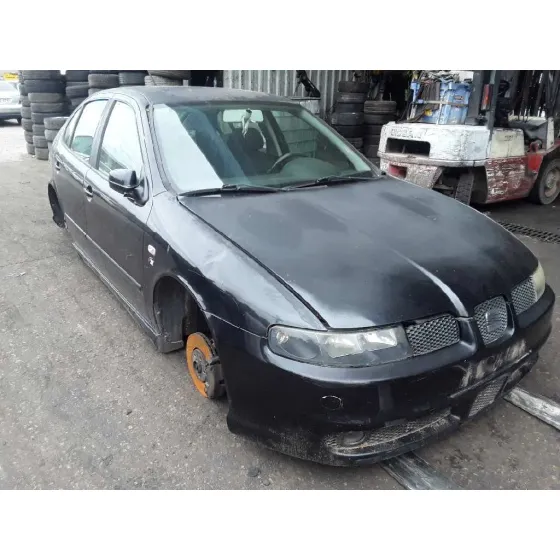 SEAT LEON (1M1) '2003 * NEGRO