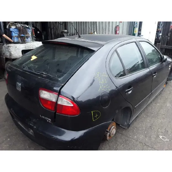 SEAT LEON (1M1) '2003 * NEGRO