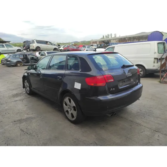AUDI A3 SPORTBACK (8P) '2005 * NEGRO