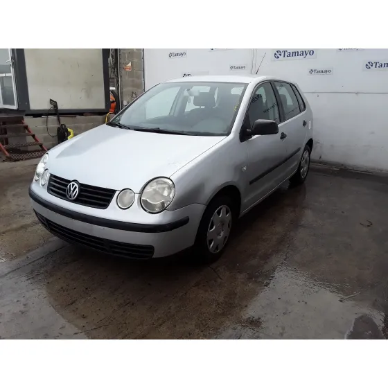VOLKSWAGEN POLO (9N1) '2002 1.2 12V PLATA