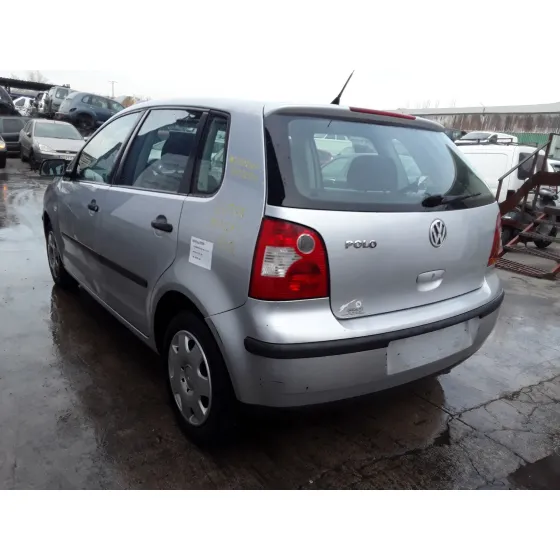 VOLKSWAGEN POLO (9N1) '2002 1.2 12V PLATA