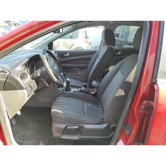 FORD FOCUS BERLINA (CAP) '2008 1.6 TDCI CAT ROJO