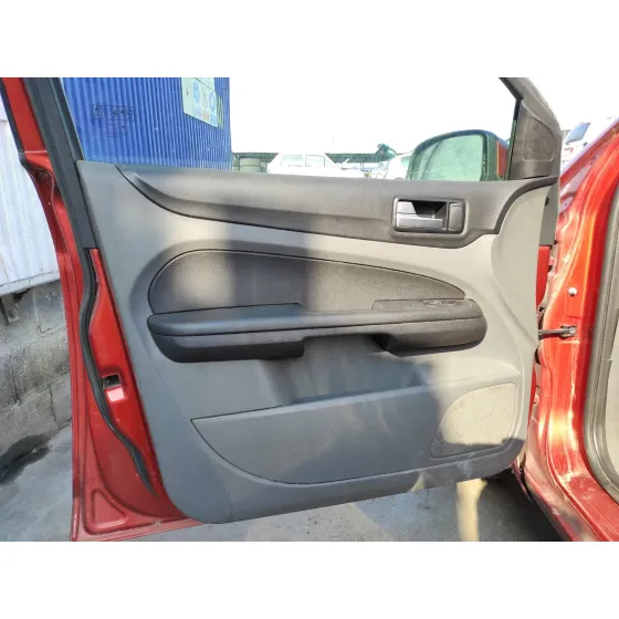 FORD FOCUS BERLINA (CAP) '2008 1.6 TDCI CAT ROJO