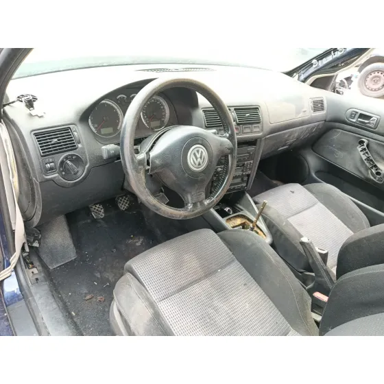 VOLKSWAGEN GOLF IV BERLINA (1J1) '2002 * AZUL