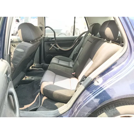 VOLKSWAGEN GOLF IV BERLINA (1J1) '2002 * AZUL