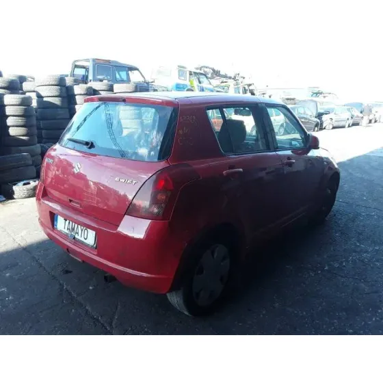 SUZUKI SWIFT BERLINA (MZ) '2006 GL (5-PTAS.) ROJO