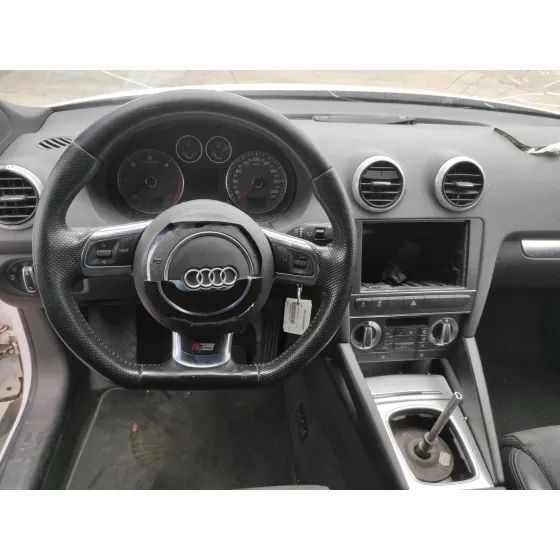 AUDI A3 SPORTBACK (8P) '2011 2.0 TDI BLANCO