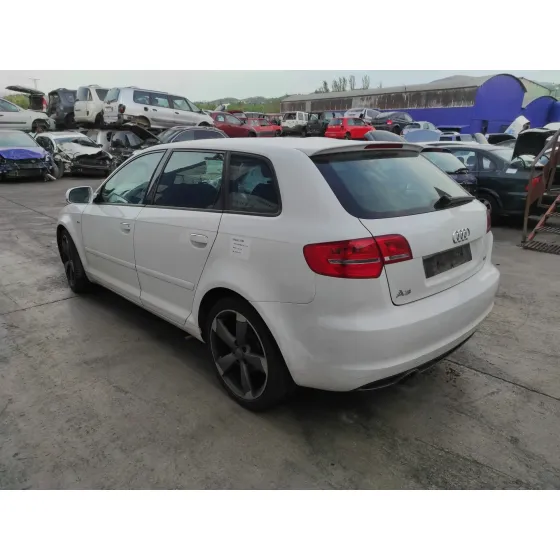 AUDI A3 SPORTBACK (8P) '2011 2.0 TDI BLANCO