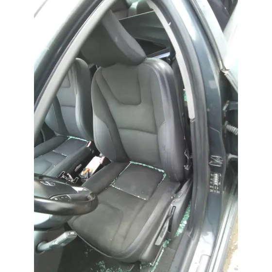 VOLVO S60 LIM. '2014 2.4 DIESEL CAT GRIS OSCURO
