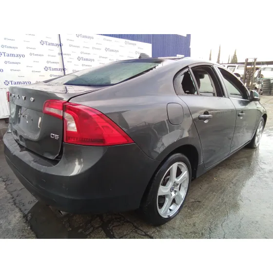 VOLVO S60 LIM. '2014 2.4 DIESEL CAT GRIS OSCURO