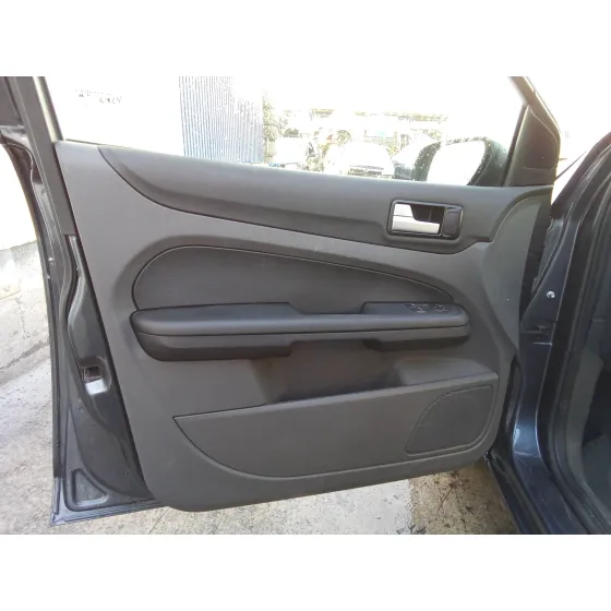 FORD FOCUS BERLINA (CAP) '2006 1.8 TDCI TURBODIESEL CAT GRIS OSCURO