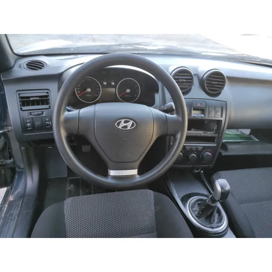 HYUNDAI COUPE (GK) '2004 1.6 16V CAT NEGRO