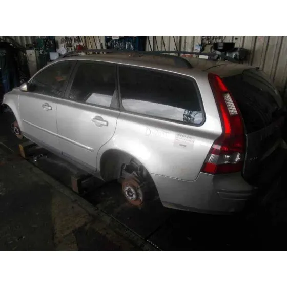 VOLVO V50 FAMILIAR '2004 2.0 DIESEL CAT PLATA