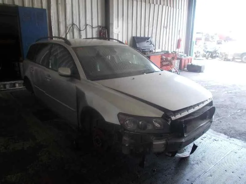 VOLVO V50 FAMILIAR '2004 2.0 DIESEL CAT PLATA