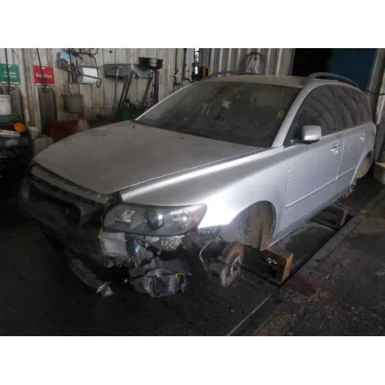 VOLVO V50 FAMILIAR '2004 2.0 DIESEL CAT PLATA