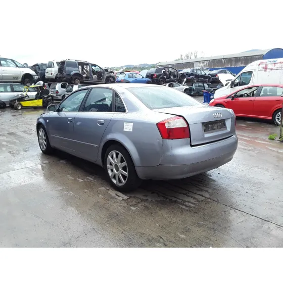 AUDI A4 BERLINA (8E) '2004 * PLATA